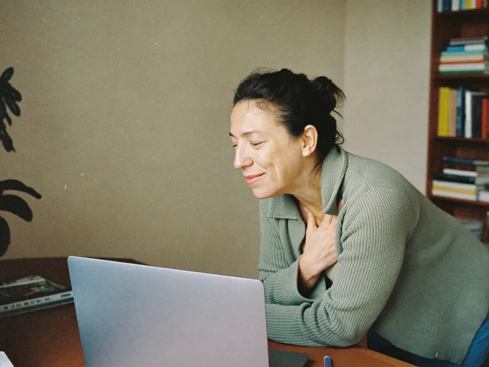 Tecnologia e persone: una psicologa di GAM Medical durante un colloquio online